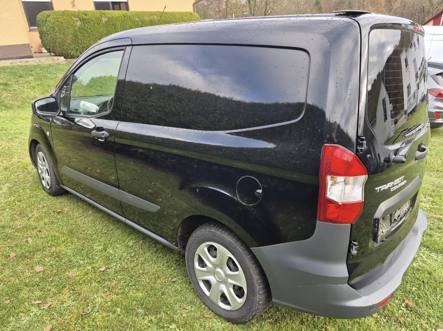 Ford Transit Courier 1.5 D Trend Klima NAVI TÜV+Reifen NEU Schwarz - 2