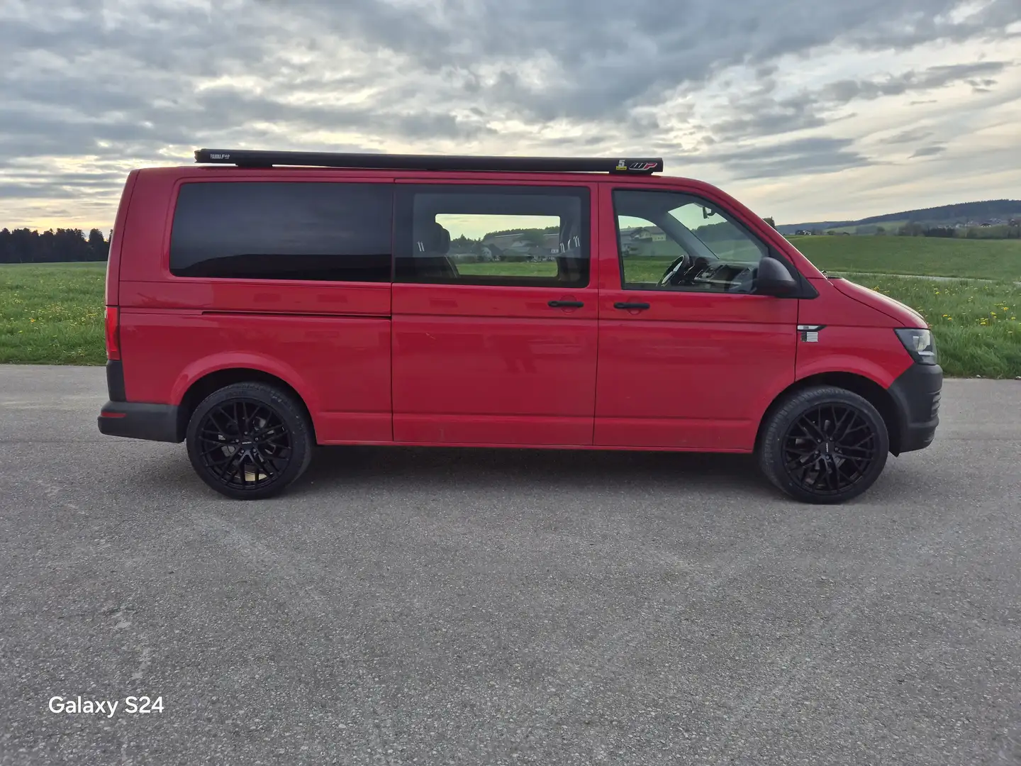 Volkswagen T6 Transporter VW ,2.0, Doka , Doppelkanbiner , 6 Sitzer Rot - 1