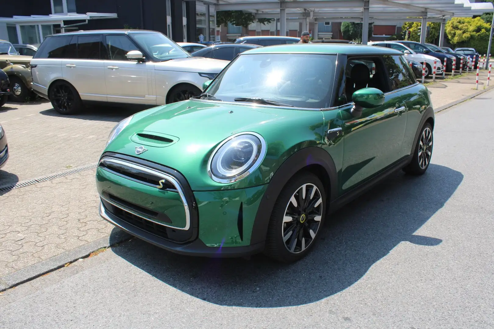 MINI Cooper SE Yours Trim*LEDERÜ*NAVI*XENON*94000KM! Grün - 1