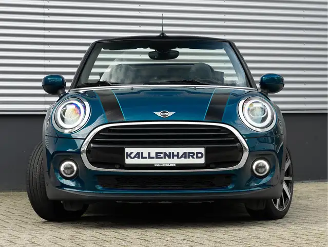 Mini Convertible view 6