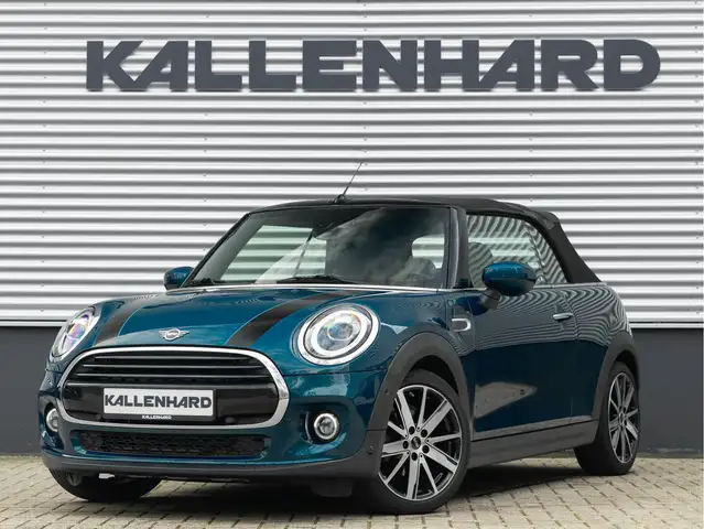 Mini Convertible view 4