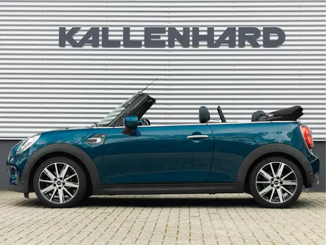 Mini Convertible view 9