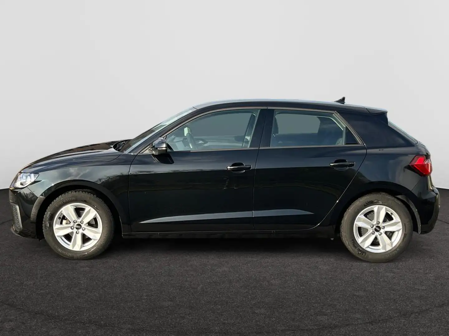 Audi A1 Sportback Audi A1 Sportback Attraction 25 TFSI  70(95) kW(pk) 5 versnellingen Noir - 2