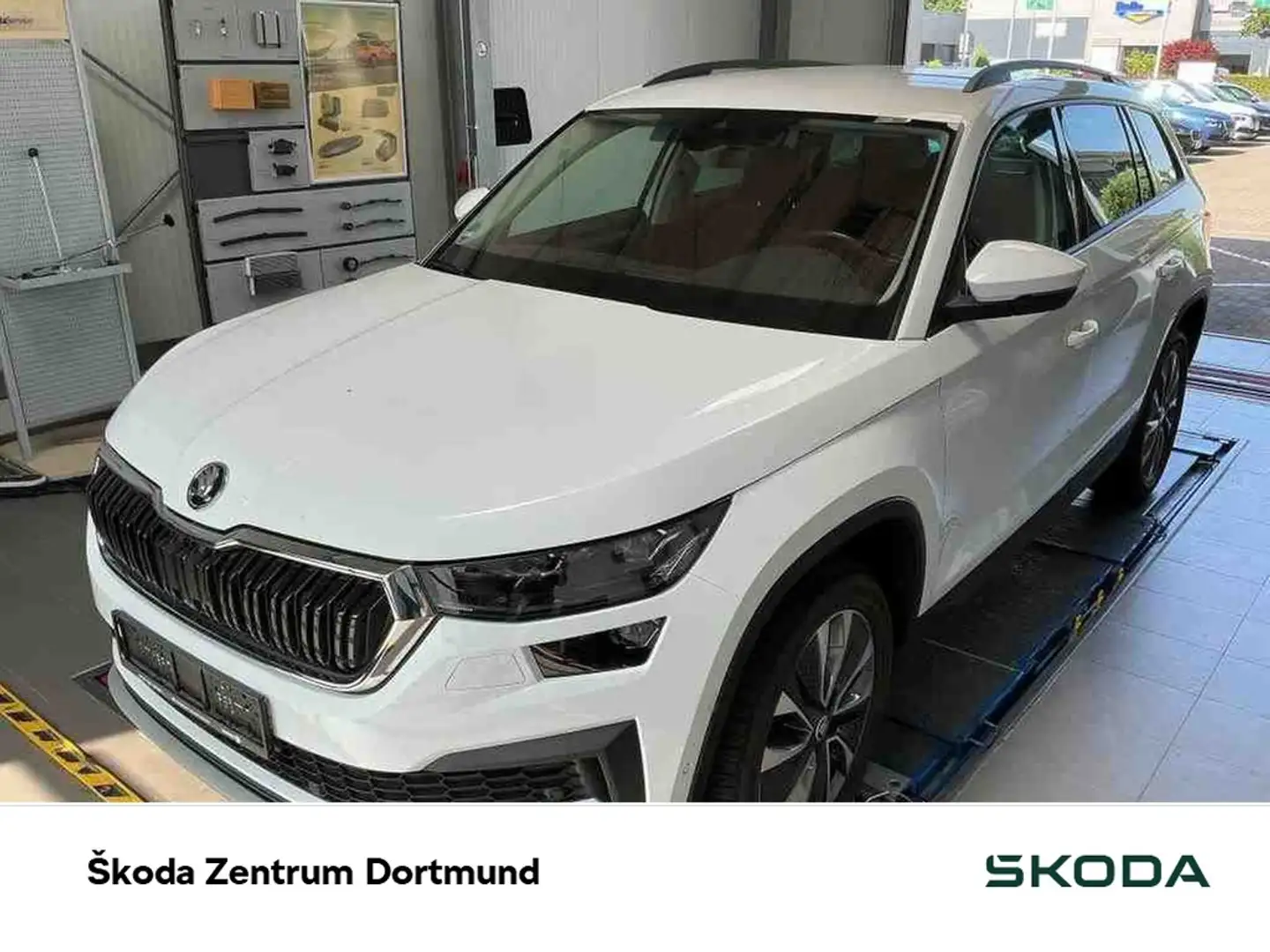 Skoda Kodiaq 2.0 TOUR AHK CAM 19Z EKLAPPE NAVICOLUMBUS Bianco - 1
