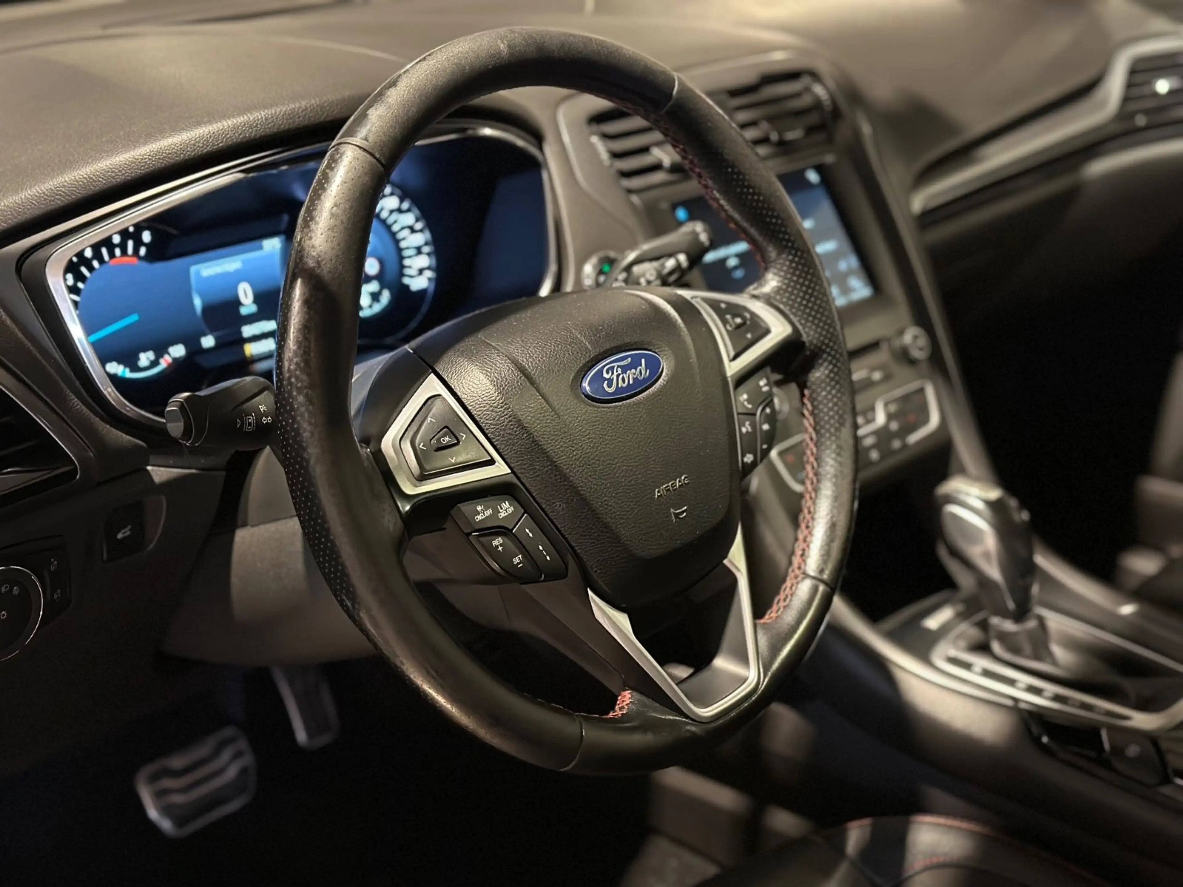 Ford Mondeo Turnier ST-Line *Navi,ACC,AHK,Pano,LED* — photo 13