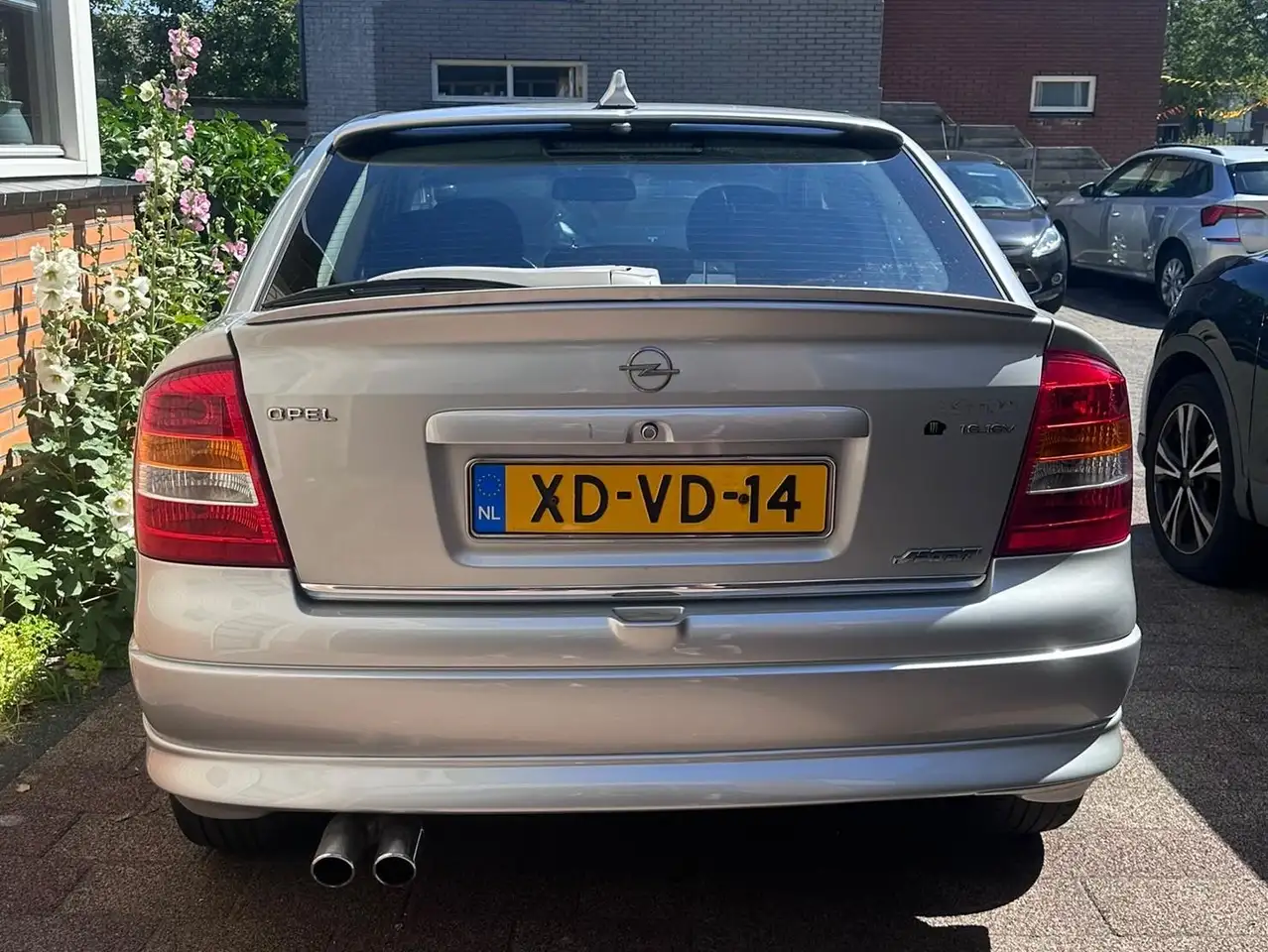 Opel Astra 1.6-16V Sport, foto 2