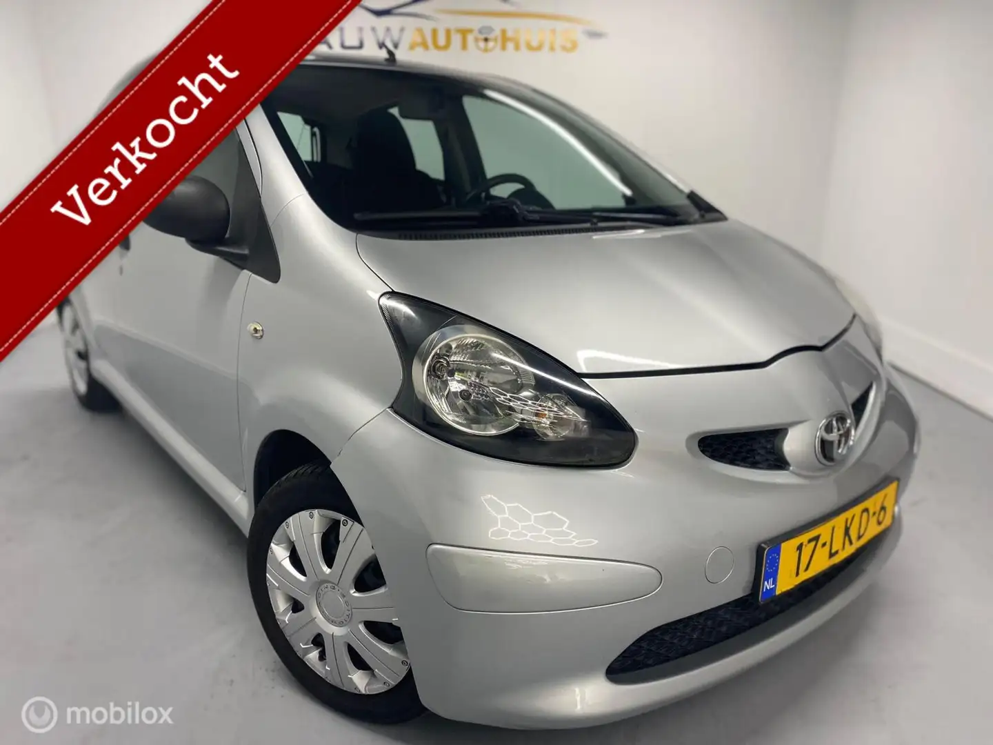 Toyota Aygo 1.0-12V Comfort | Nieuwe APK | Airco Grijs - 1