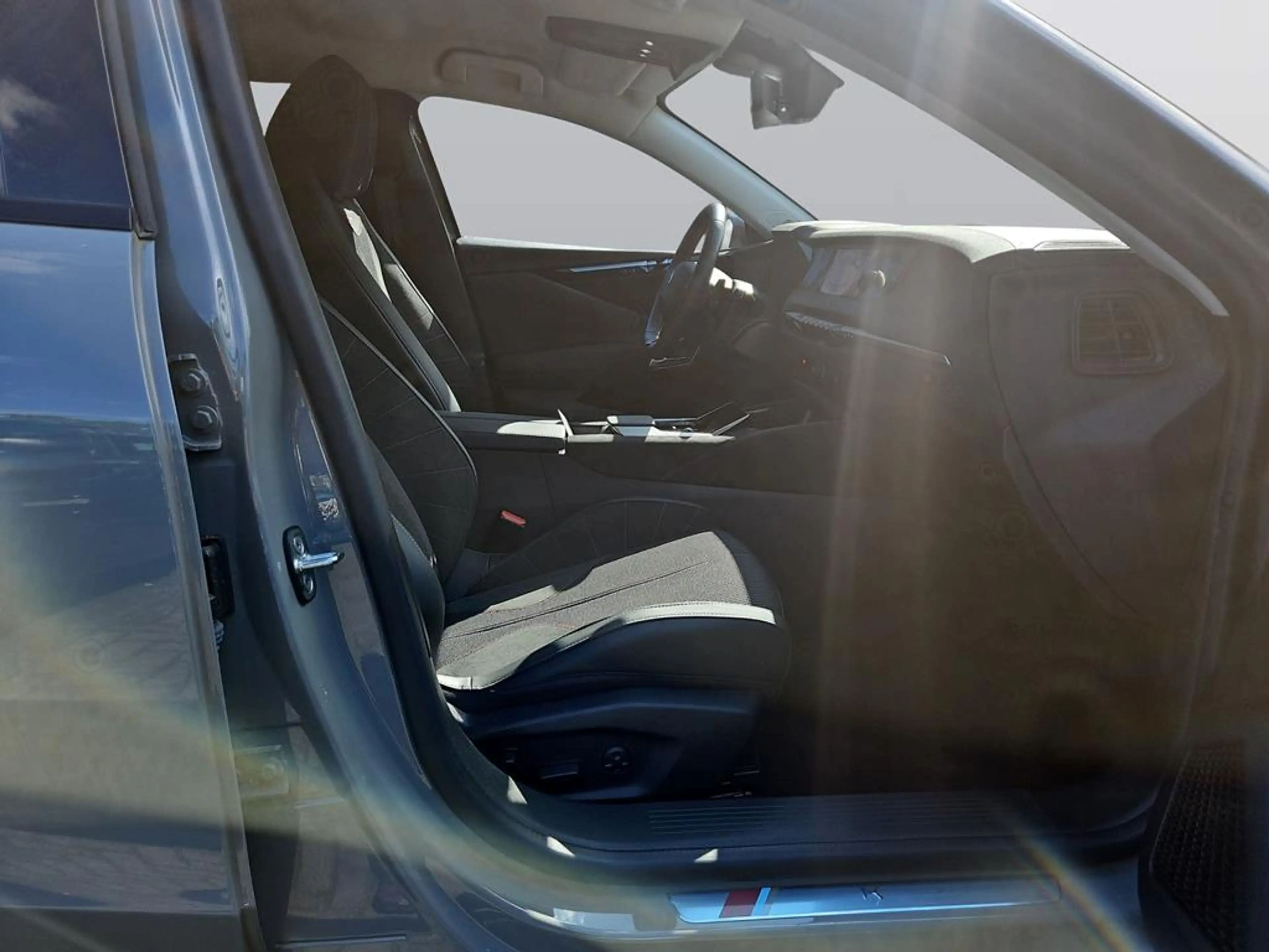 DS Automobiles DS 4 DS 4 PERFORMANCE LINE + PureTech 130 — photo 12