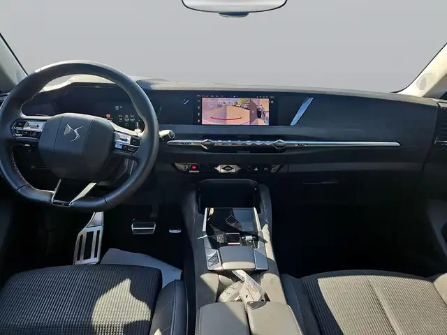 DS Automobiles DS 4 view 11
