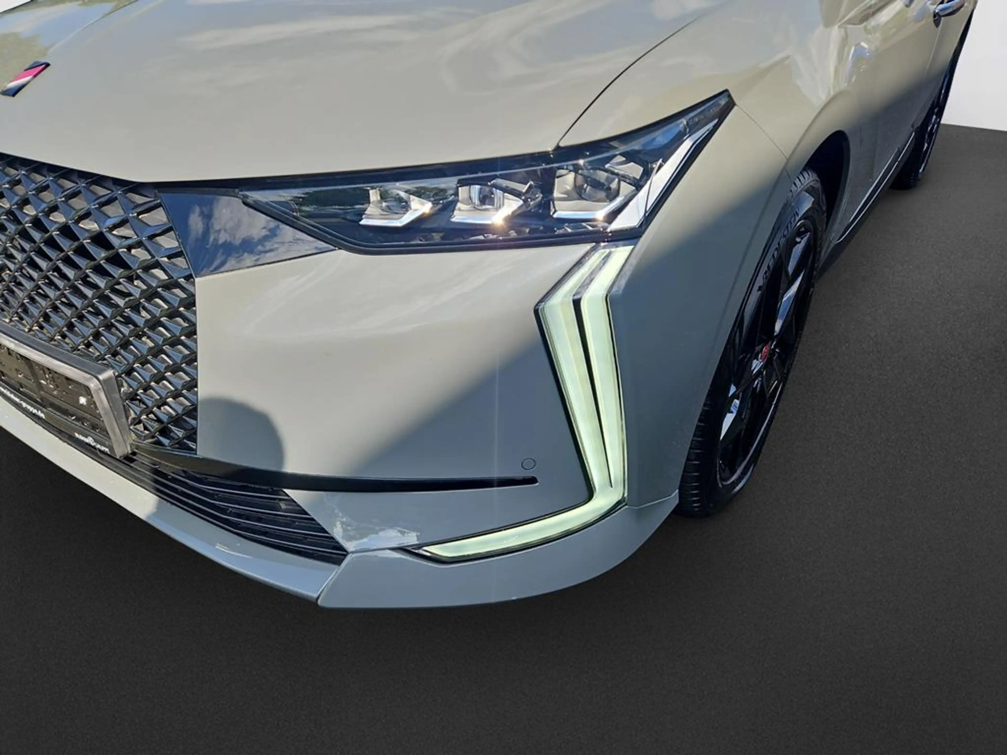 DS Automobiles DS 4 DS 4 PERFORMANCE LINE + PureTech 130 — photo 10