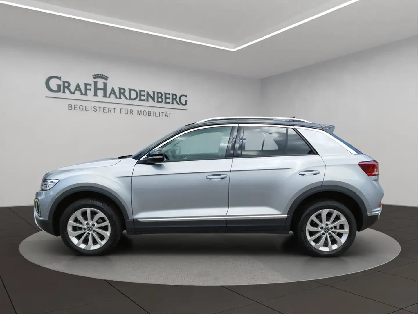 Volkswagen T-Roc 1.5 TSI DSG Style ACC Navi AHK Silber - 2