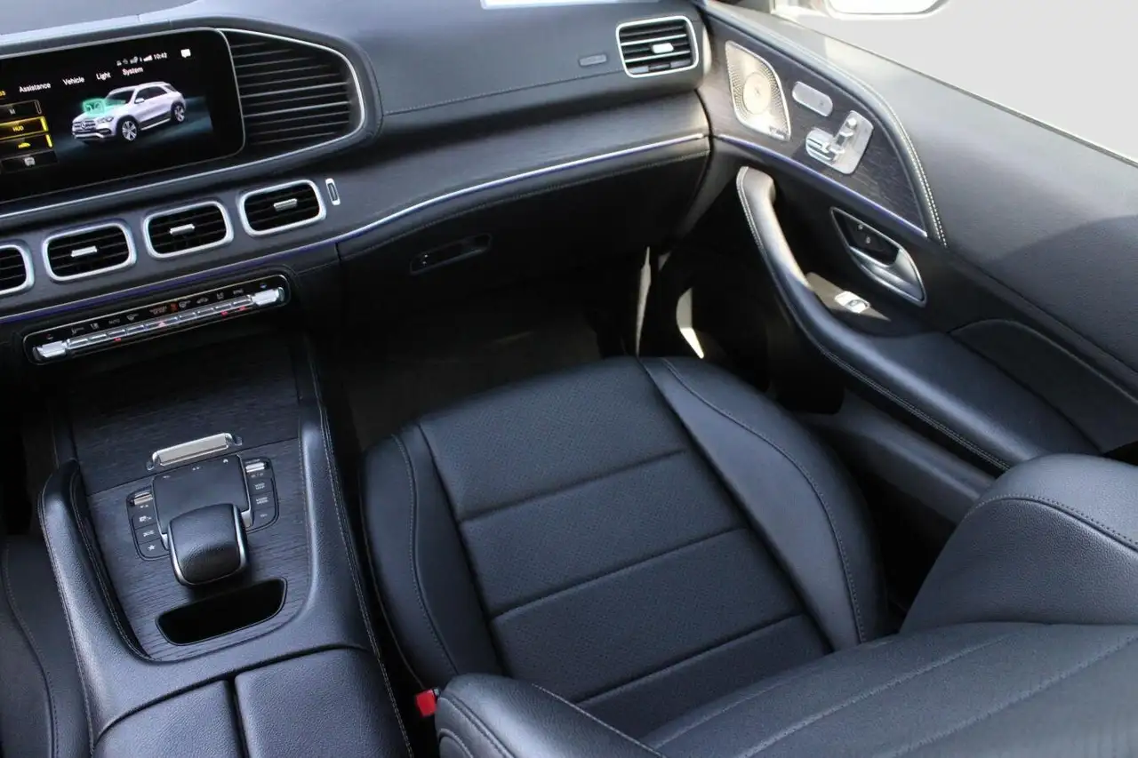 Mercedes-Benz GLE снимка Mercedes-Benz GLE