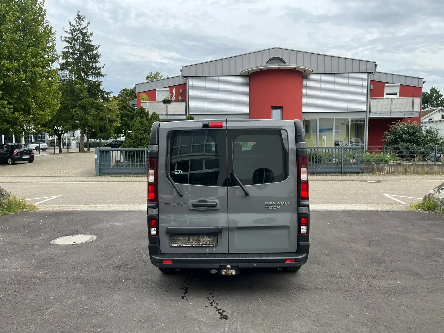 Renault Trafic L1H1 2,9t Komfort, Rückfahrkamera, AHK, Holzbod Silber - 2