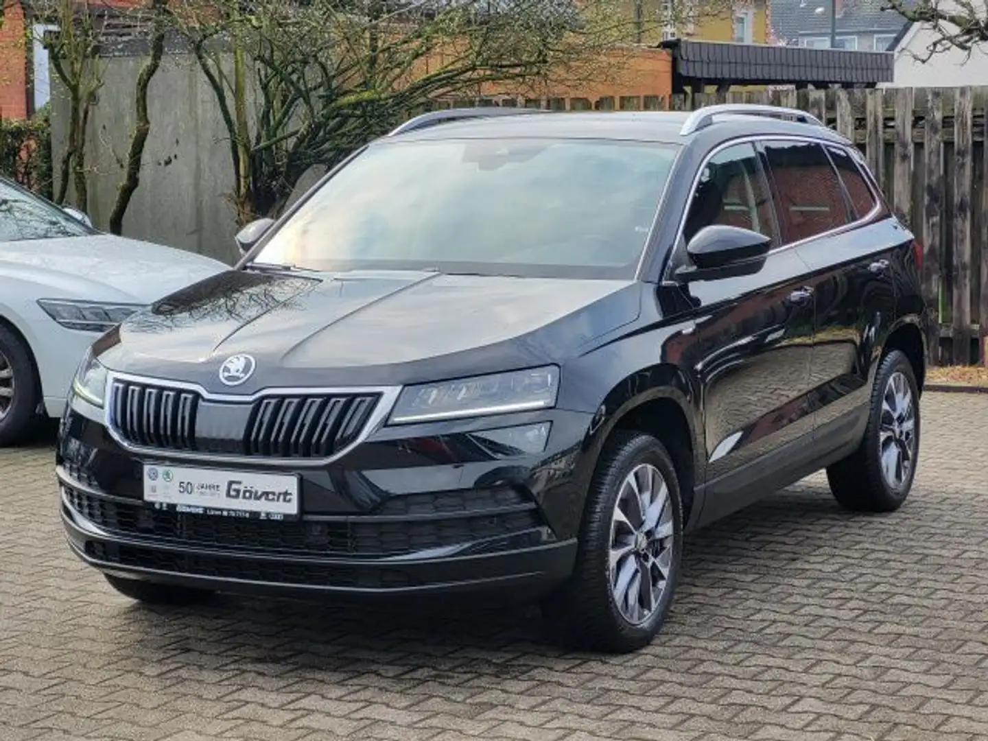 Skoda Karoq Drive 125 1.5 DSG ACC el Heckkl. Navi PDC Schwarz - 1