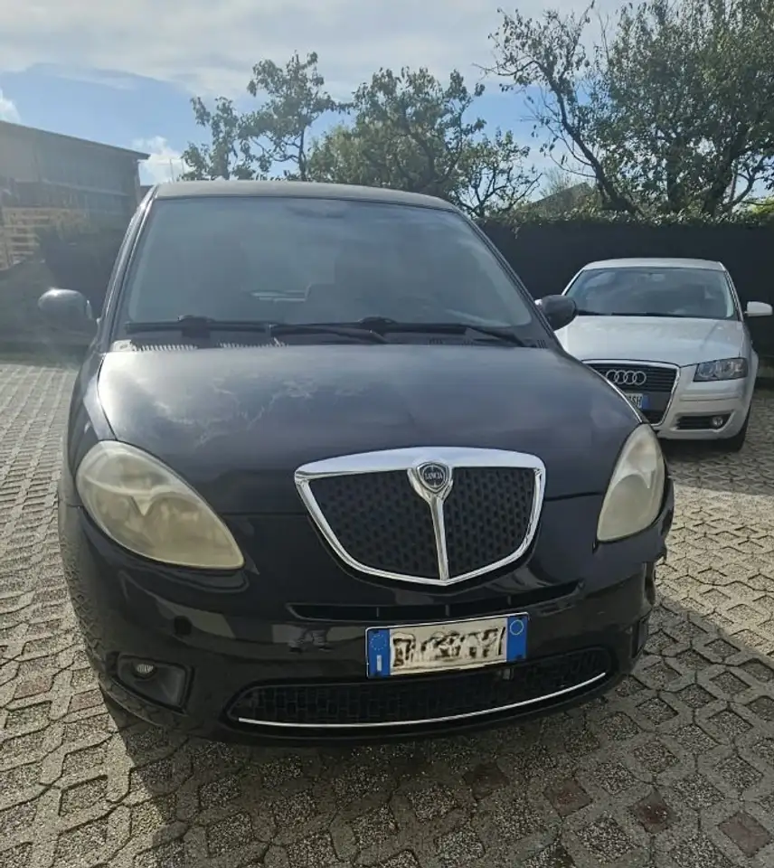 Lancia Ypsilon