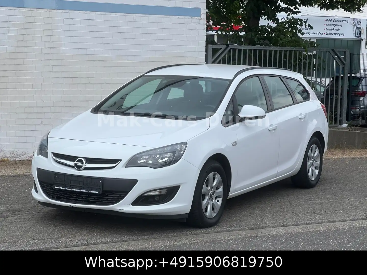 Opel Astra J Sports Tourer Selection / NAVI / Euro 6 Weiß - 1