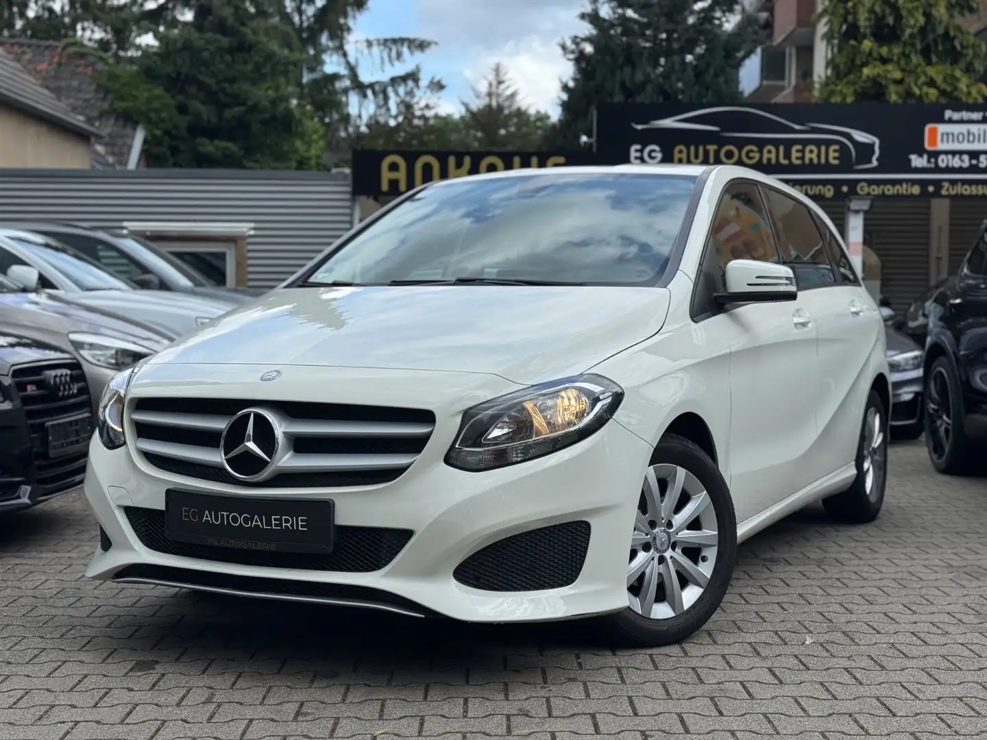 Mercedes-Benz B 180 *2.HAND*KAMERA*KLIMA*GEPFLEGT* Beyaz - 2