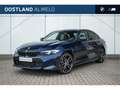BMW 320 3 Serie 320e M Sport Automaat / Sportstoelen / Liv Blu/Azzurro - thumbnail 1