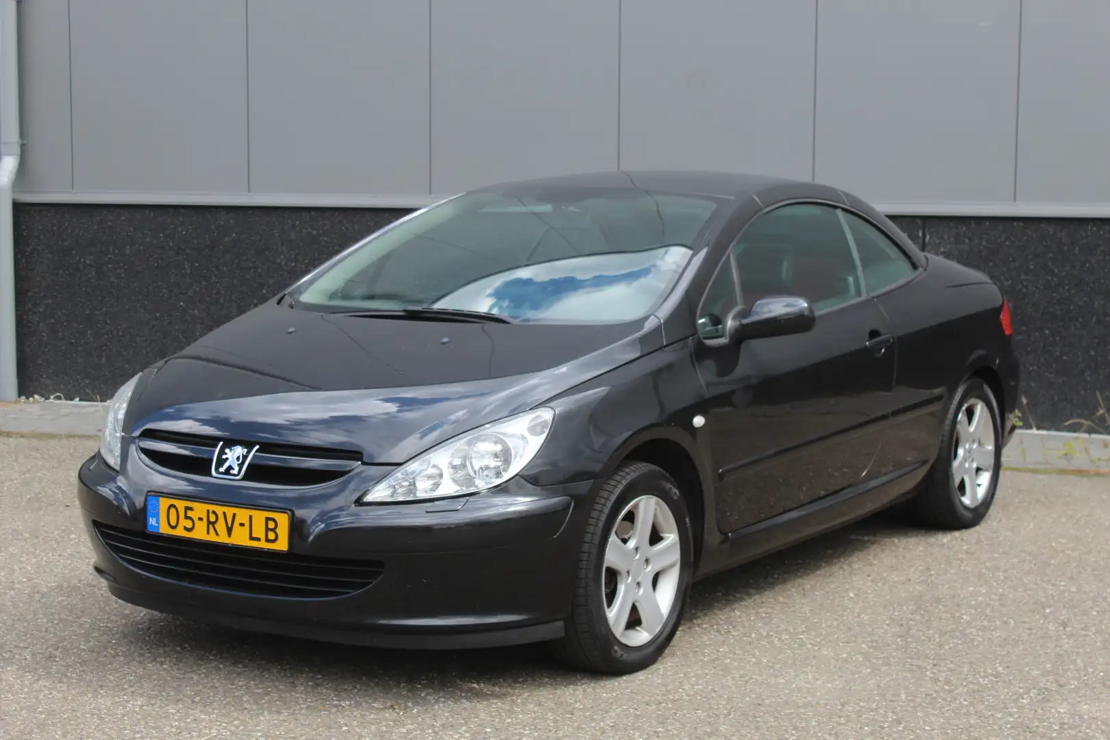 Peugeot 307 CC 2.0-16V *Meeneemprijs* APK t/m 26-09-2025/Clima Noir - 2