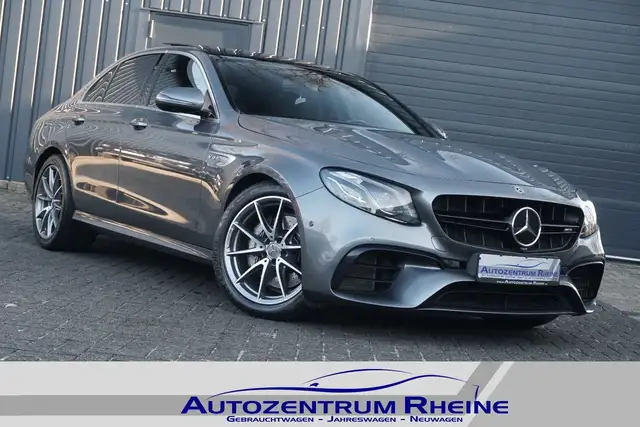 Mercedes-Benz E 63 AMG 4Matic+ PANO MULTIBEAM SportAGA 360°