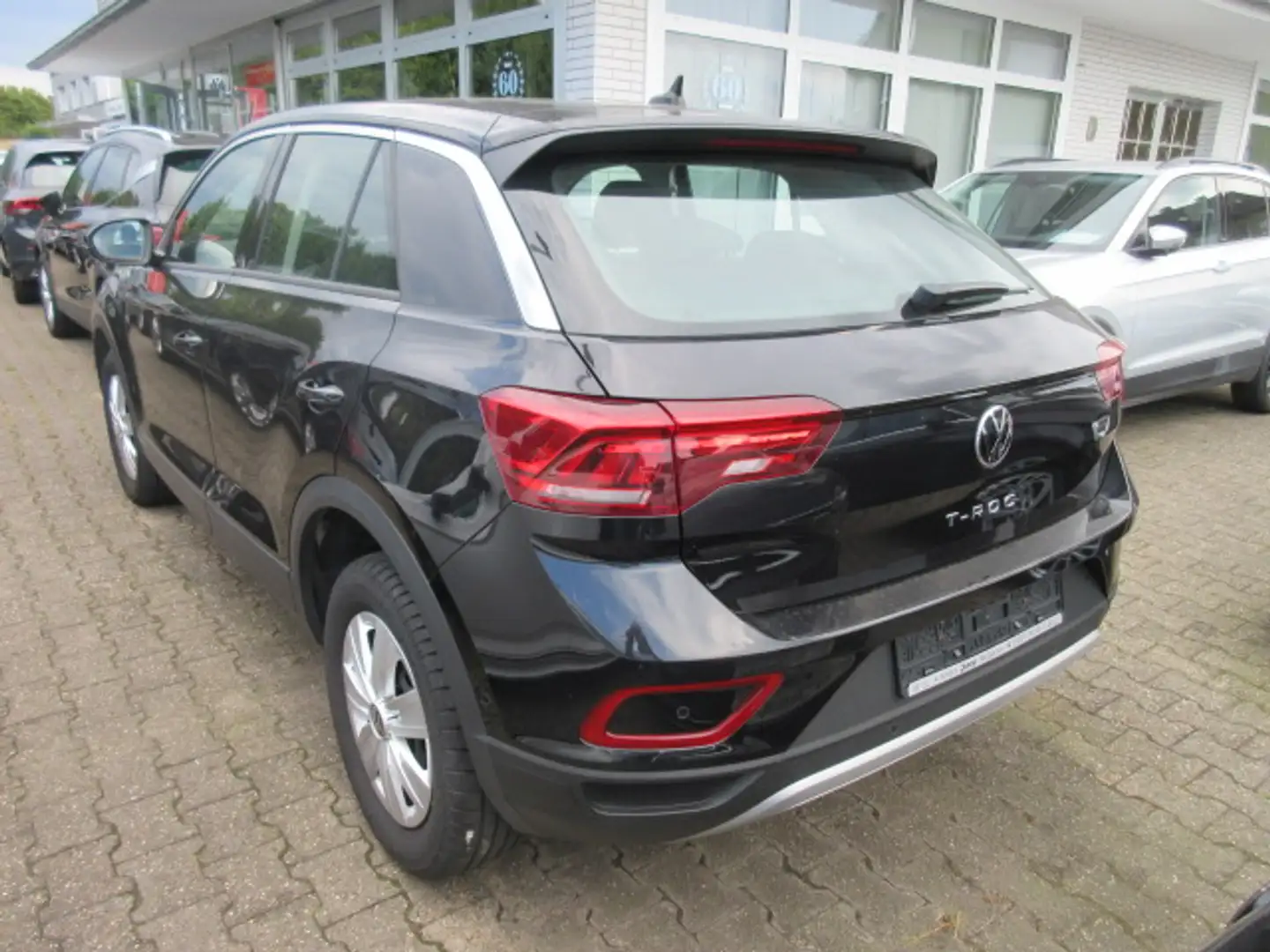 Volkswagen T-Roc Basis-Modell 1.0 TSI LED APS CLIMATRONIC APP eFH Z Negru - 2