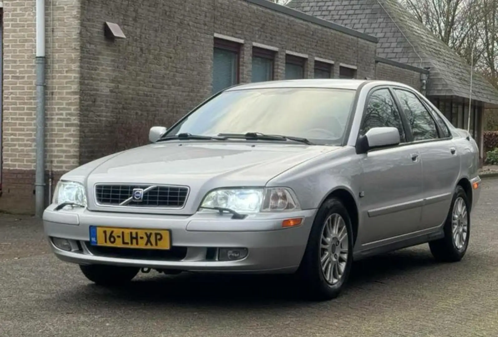 Volvo S40 1.8 Europa Gris - 2