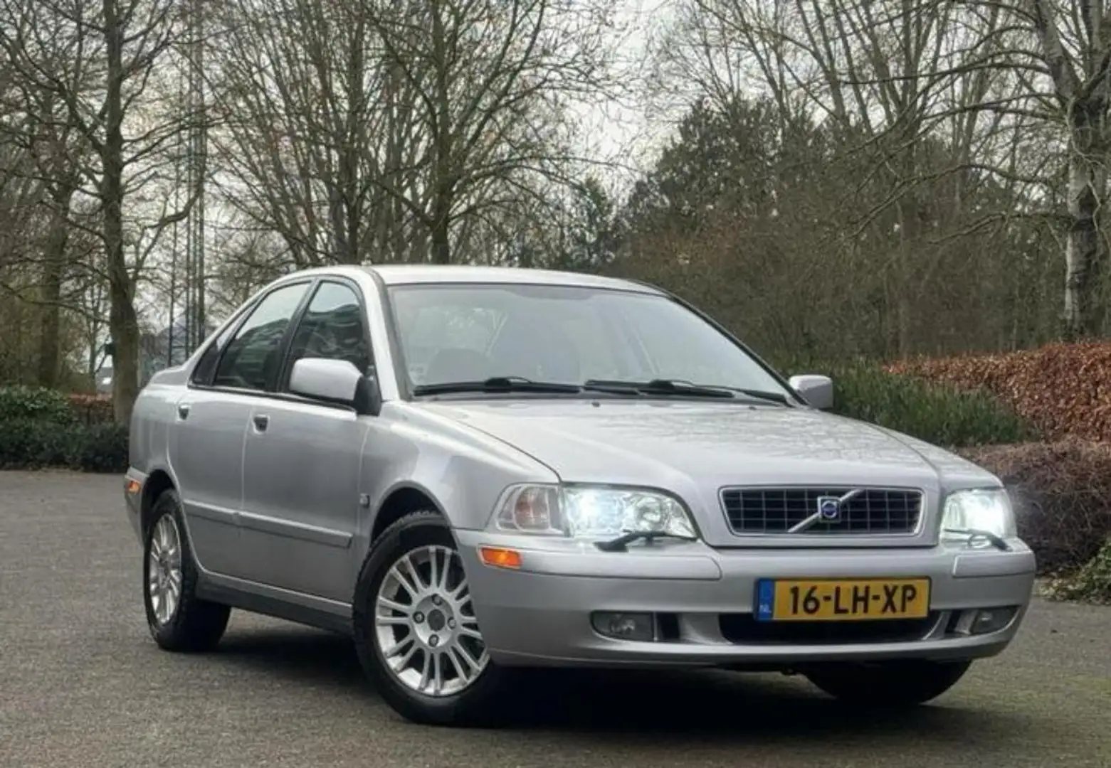 Volvo S40 1.8 Europa Gris - 1