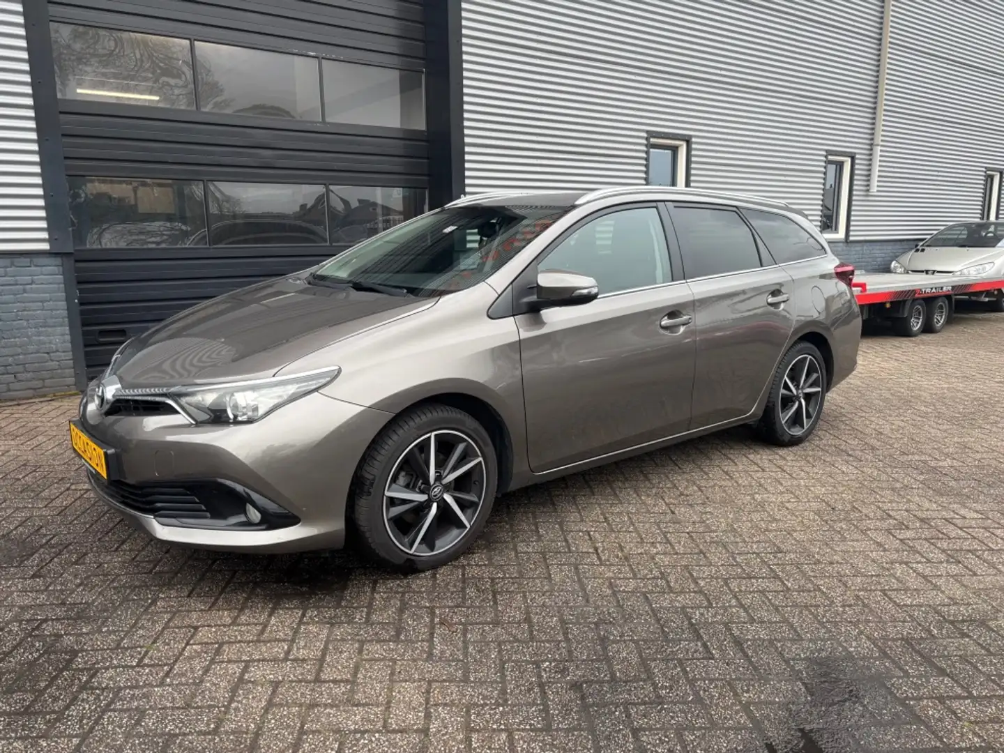 Toyota Auris Wagon 1.2 StYLE | 3 MND GAR | CLIMA | CRUISE CONTR Grey - 2
