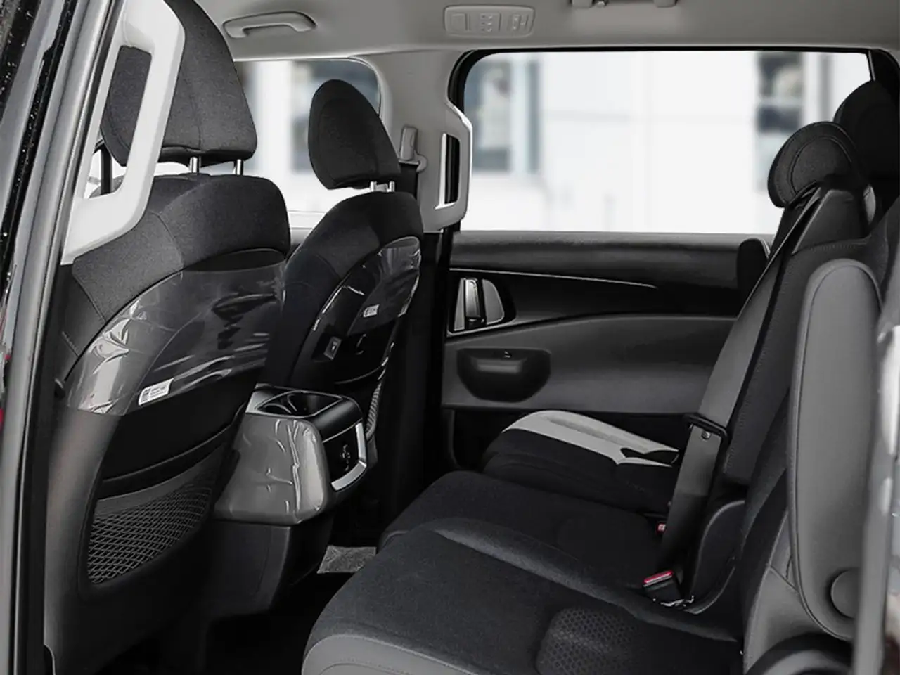 Kia Carnival снимка Kia Carnival