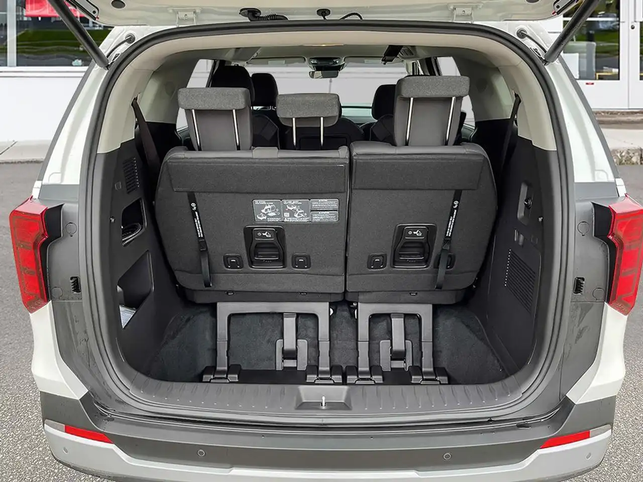 Kia Carnival снимка Kia Carnival
