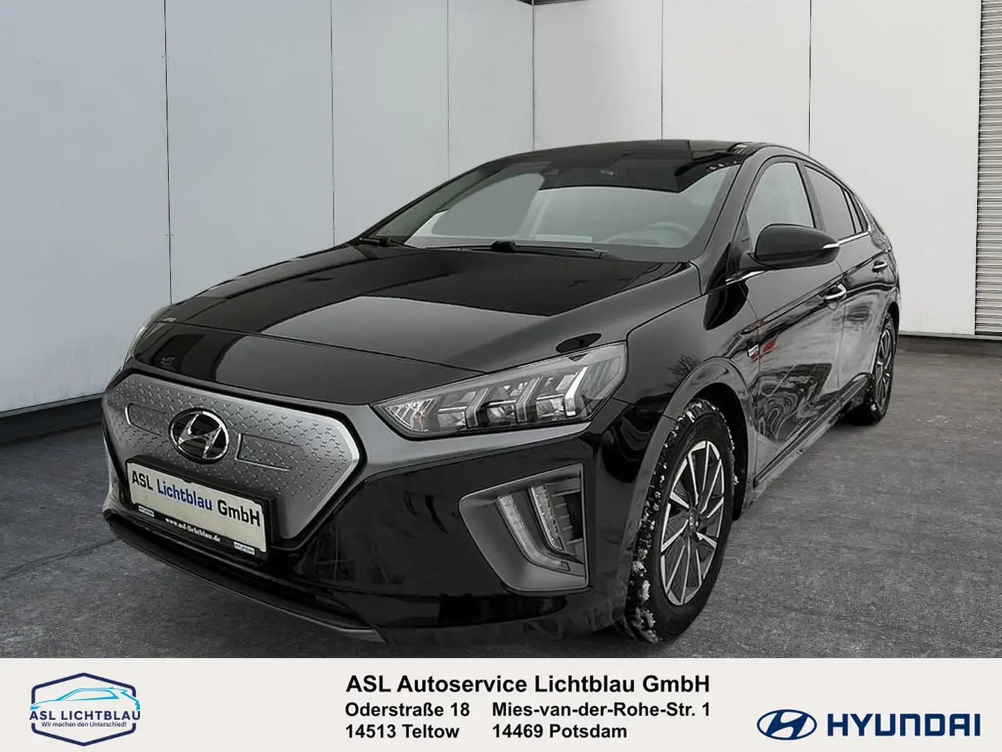 Hyundai IONIQ Facelift Elektro PREMIUM-Paket 100 kW (136 PS),... Black - 1