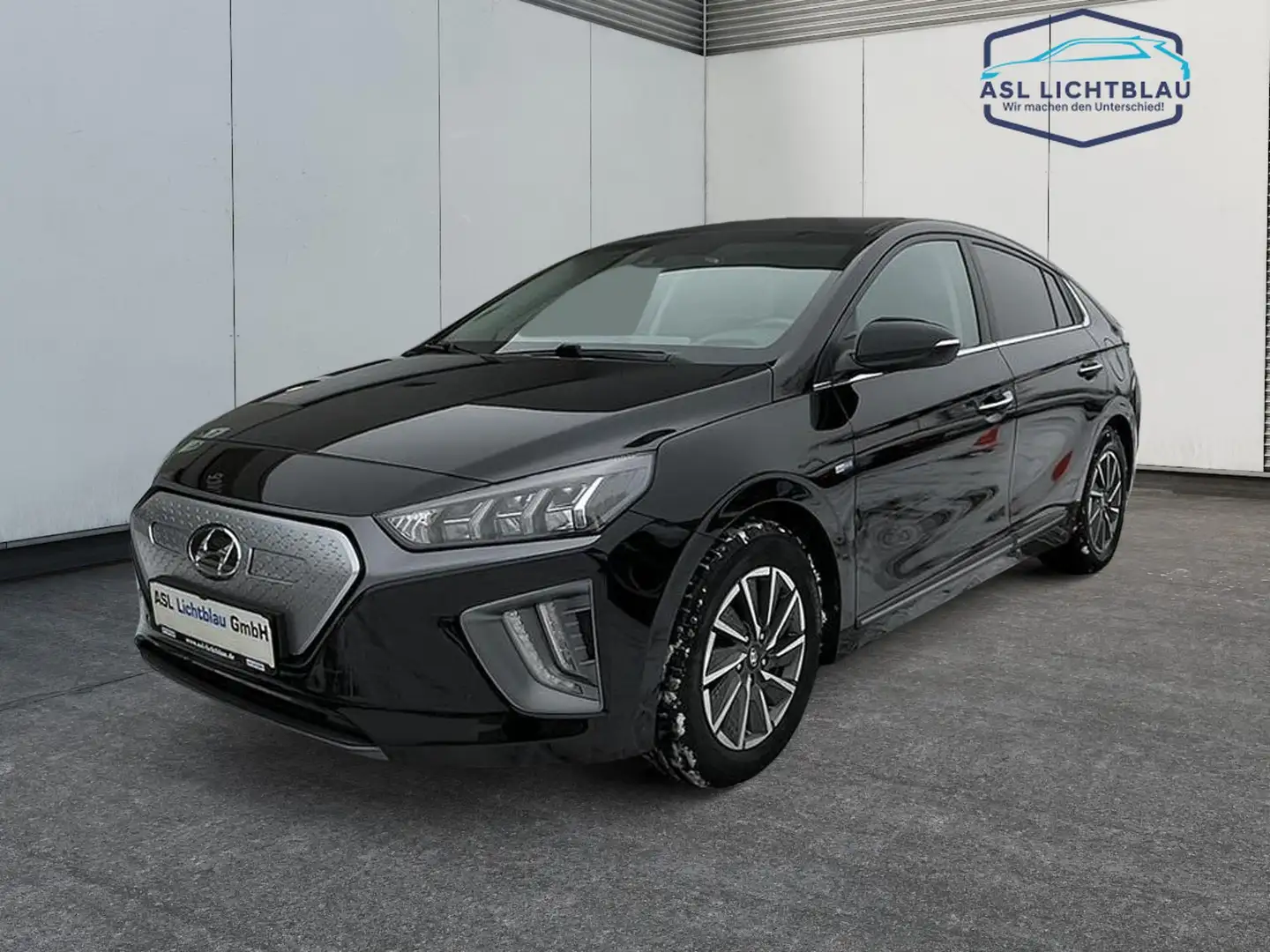 Hyundai IONIQ Facelift Elektro PREMIUM-Paket 100 kW (136 PS),... Black - 2