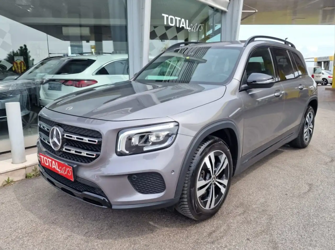 Mercedes-Benz GLB 200