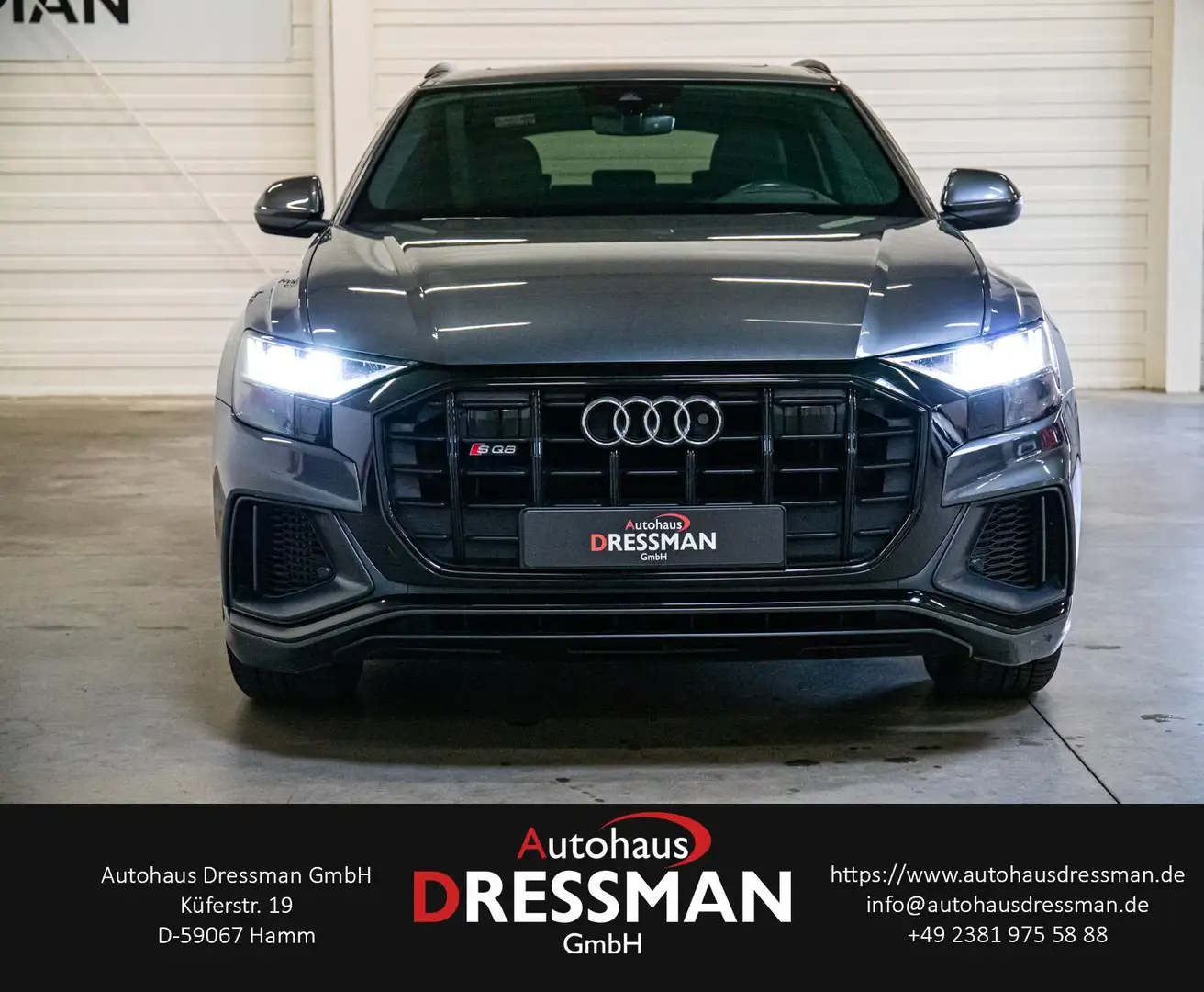 Audi SQ8 4.0TDI HuD STANDHZG LUFT B&O PANO NACHTSICHT Šedá - 2