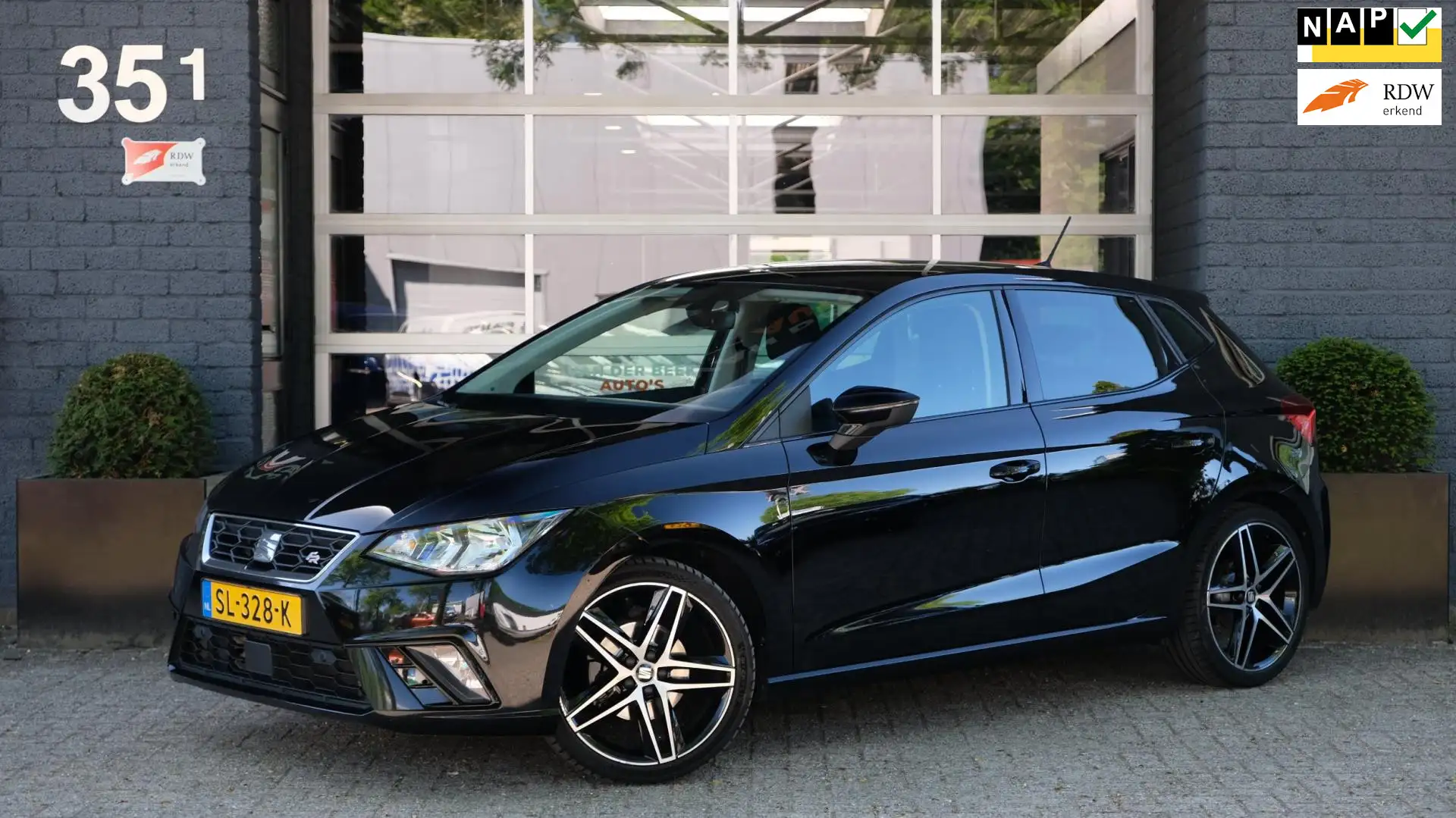SEAT Ibiza 1.5 TSI EVO FR Business Intense 186PK ACC Carplay Zwart - 1