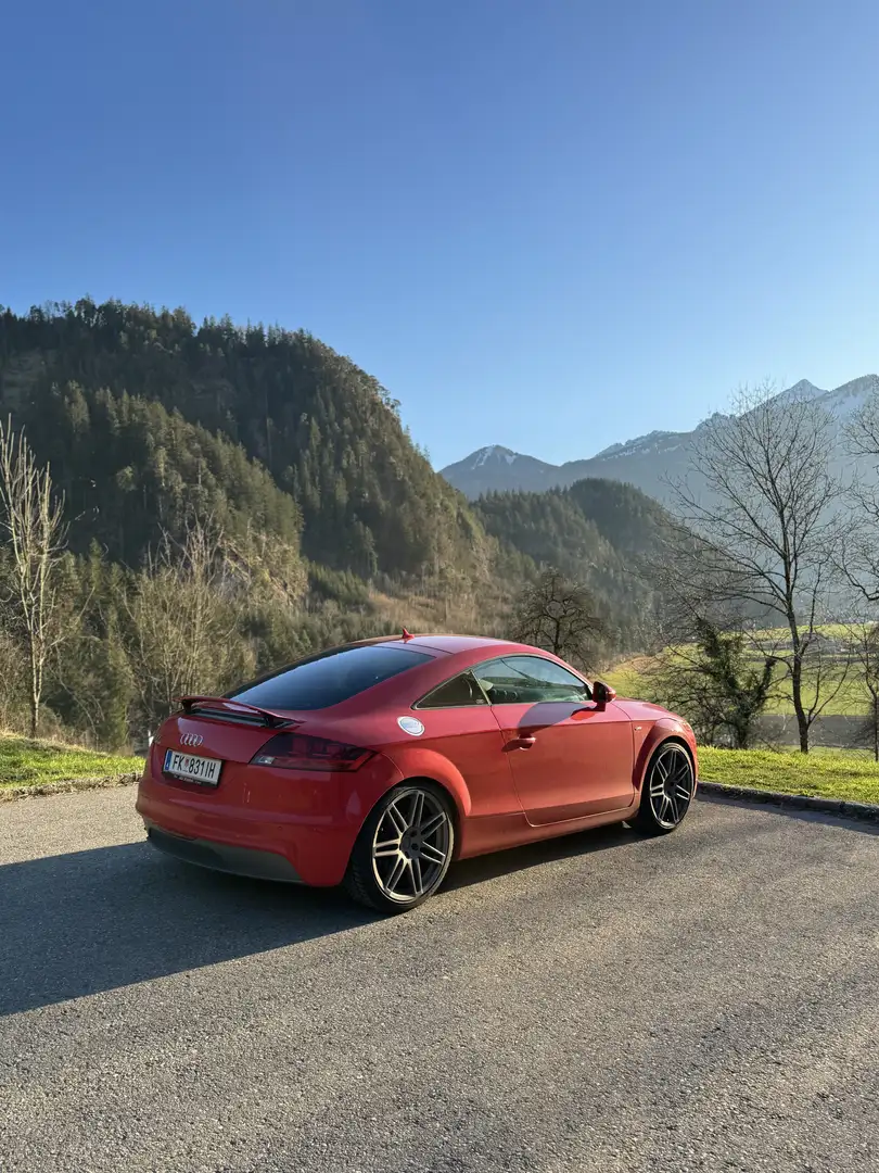 Audi TT Coupé 2,0 T FSI Rot - 2