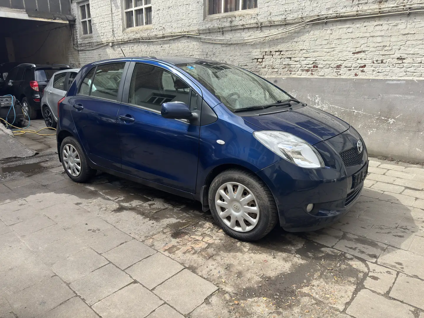 Toyota Yaris 1.3 VVT-i Executive - 2