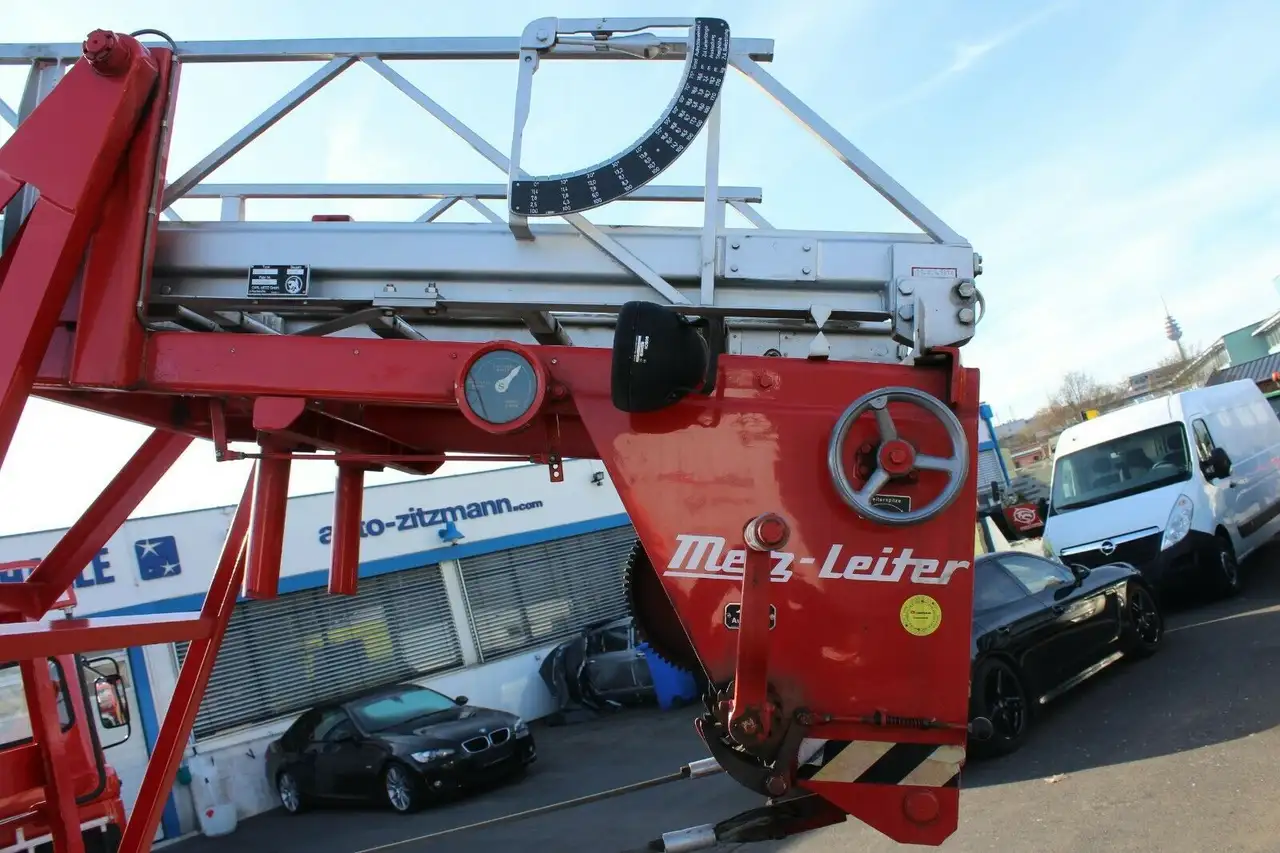 Mercedes-Benz LP709 DL18 DREHLEITER, foto 12