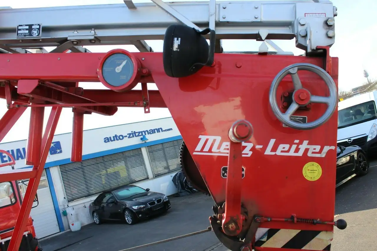 Mercedes-Benz LP709 DL18 DREHLEITER, foto 10