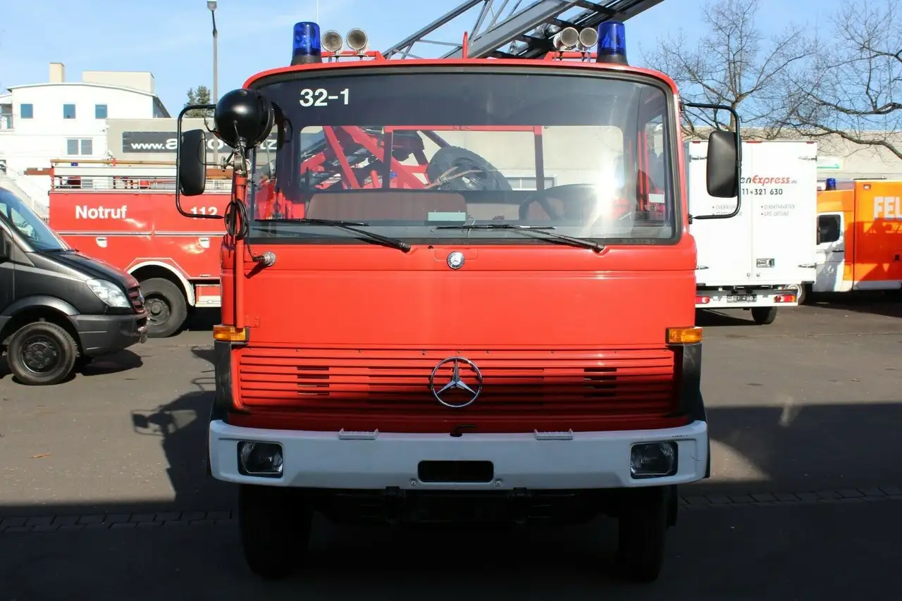 Mercedes-Benz LP709 DL18 DREHLEITER, foto 2
