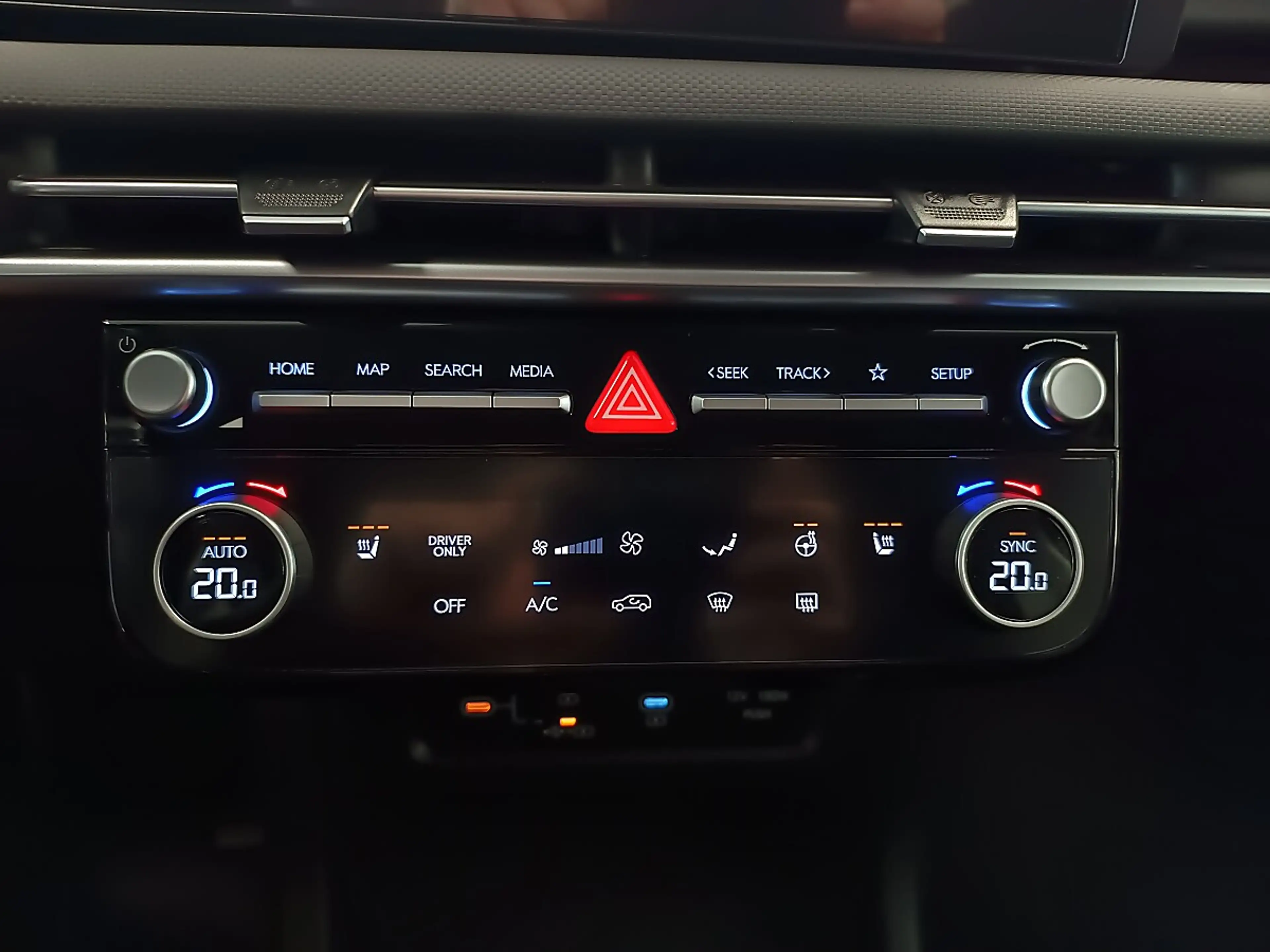 Hyundai TUCSON Tucson 1,6 T-GDI HEV 4WD Jubile *LED*Navi*Sitzh... — photo 12