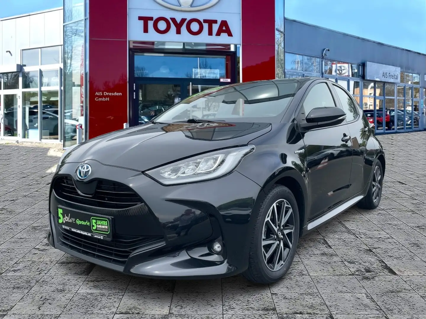 Toyota Yaris 1.5 Hybrid Team D Comfort-Paket+Navi Negro - 2