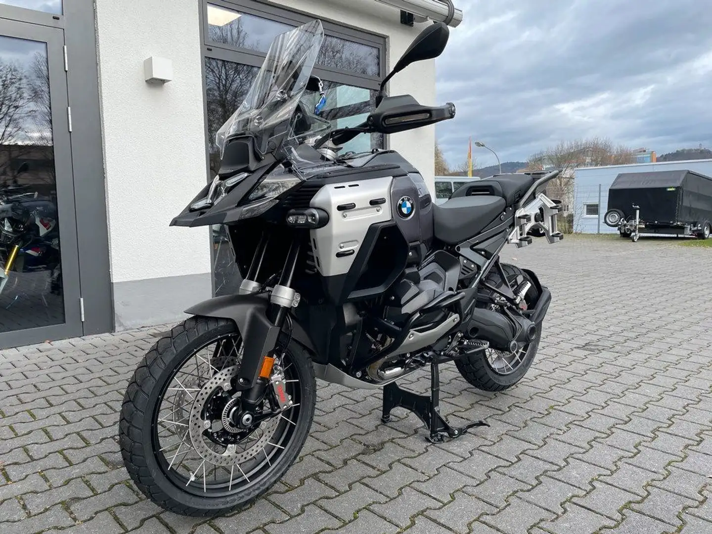 BMW R1300 GS Adventure Triple Black 3-Pakete ASA Noir - 2