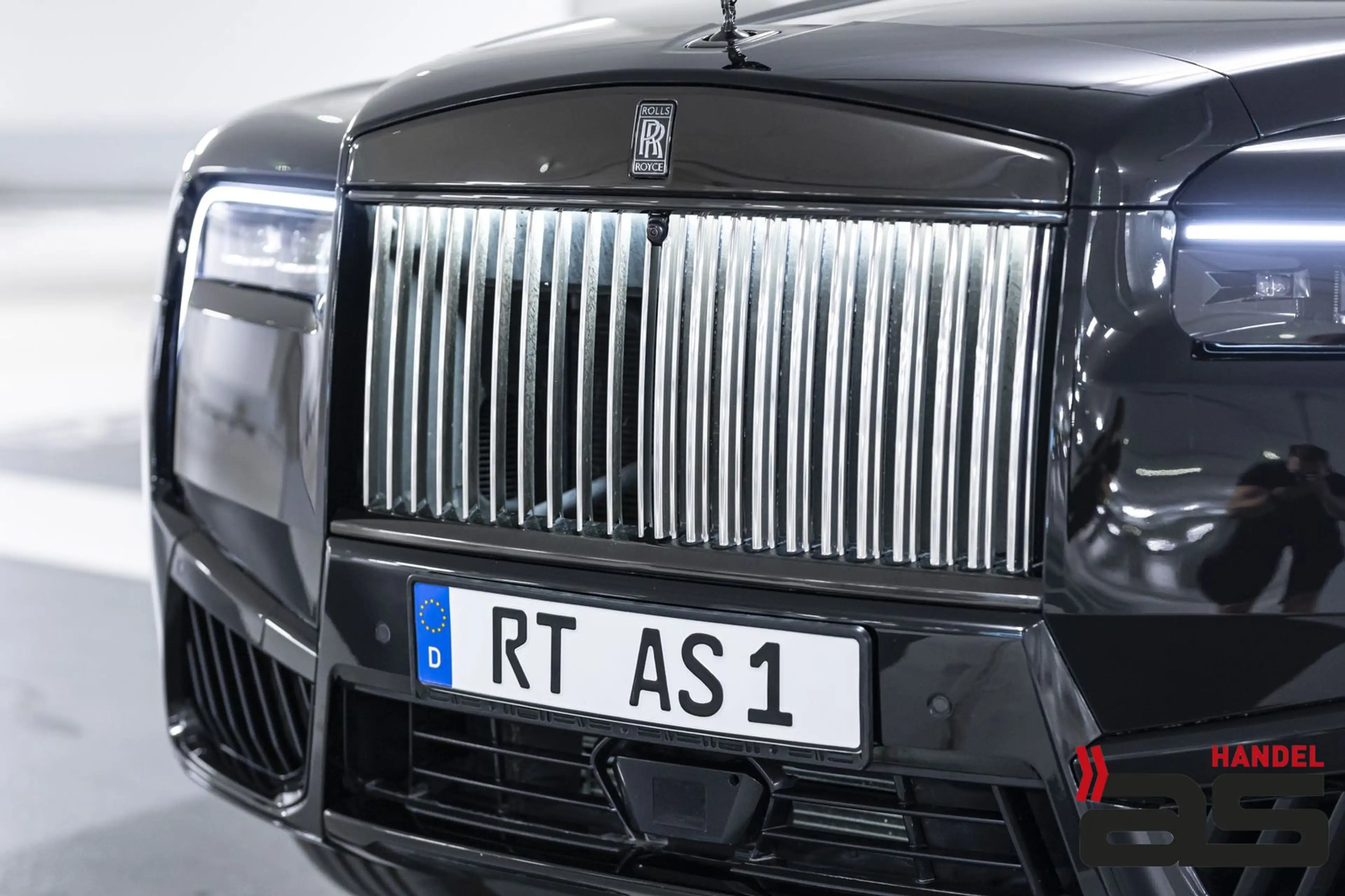 Rolls-Royce Cullinan BlackBadge Series II Starlight|Bespoke| — photo 9