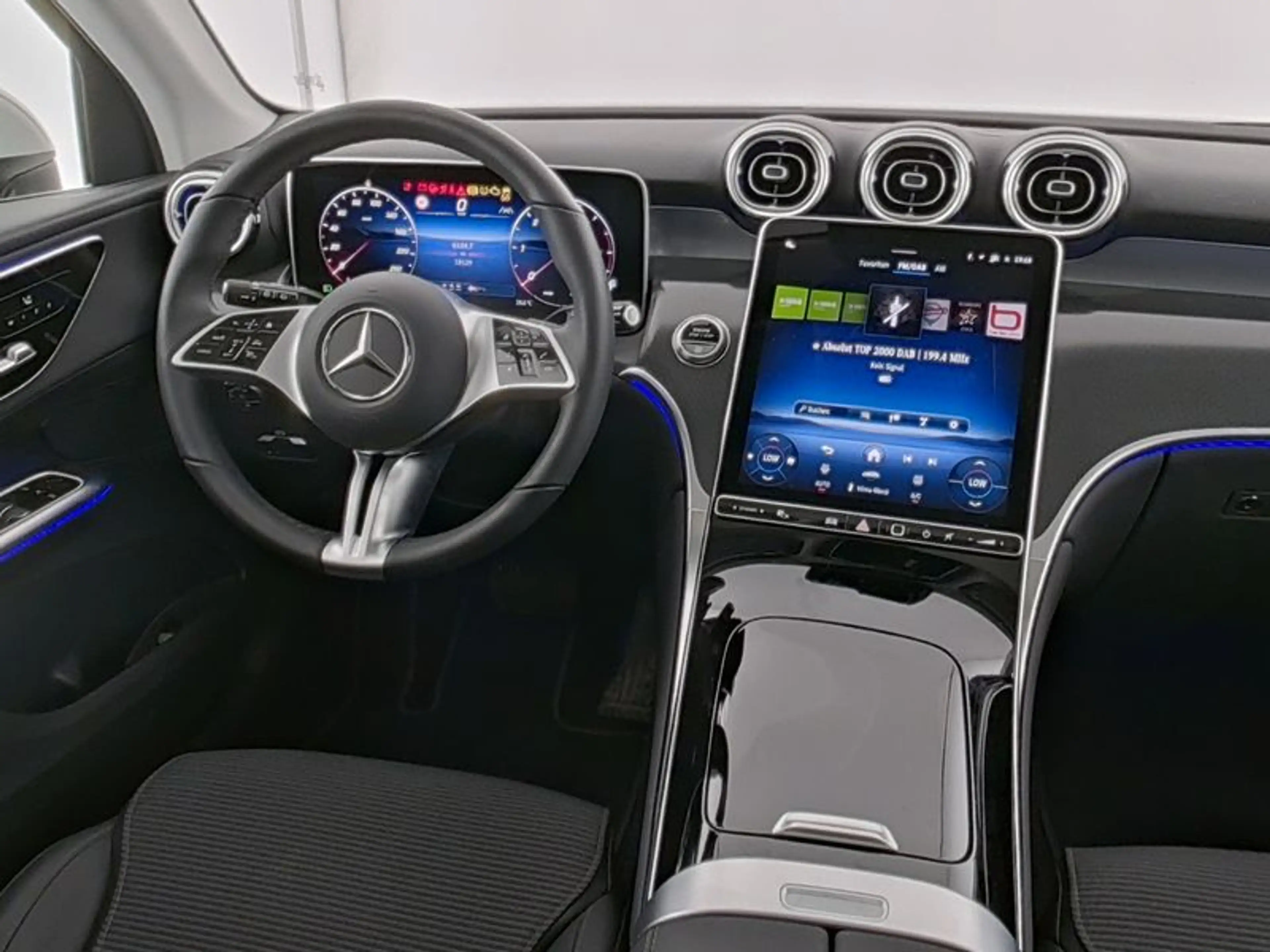 Mercedes-Benz GLC 220 d 4M Avantgarde*Advanced*LED*Pano-SD*AHK — photo 5