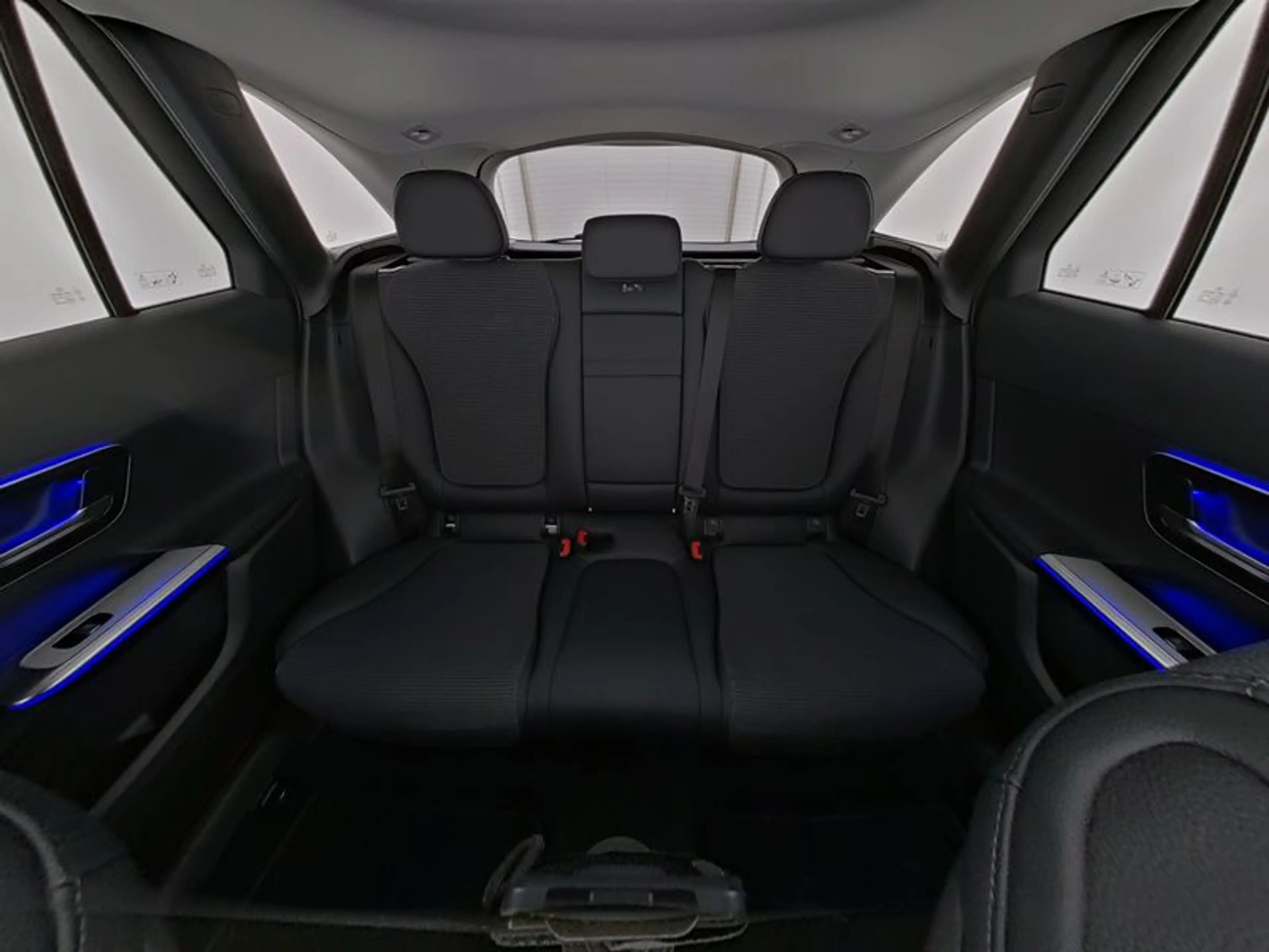 Mercedes-Benz GLC 220 d 4M Avantgarde*Advanced*LED*Pano-SD*AHK — photo 7