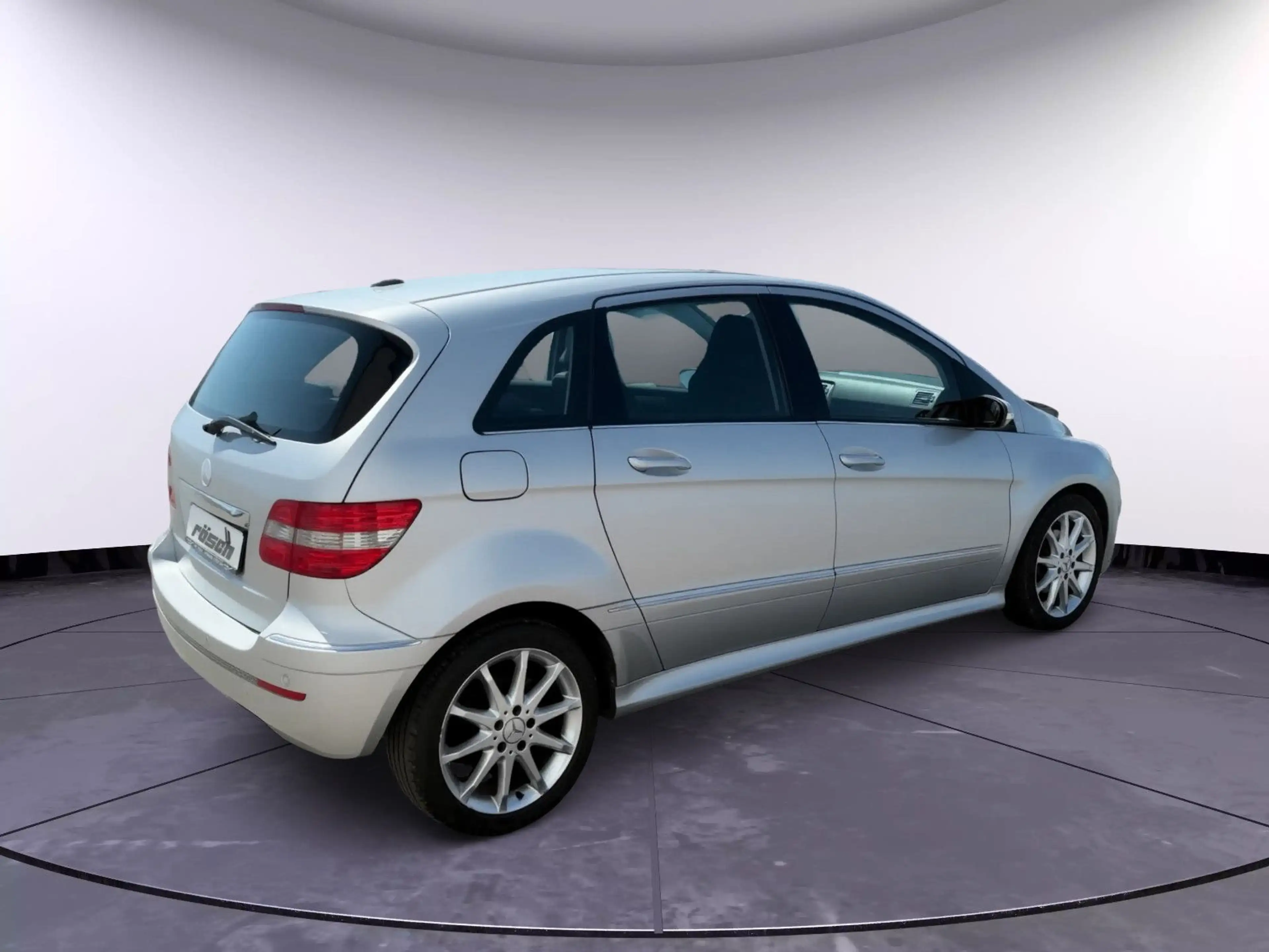 Mercedes-Benz B 200 CDI — photo 4