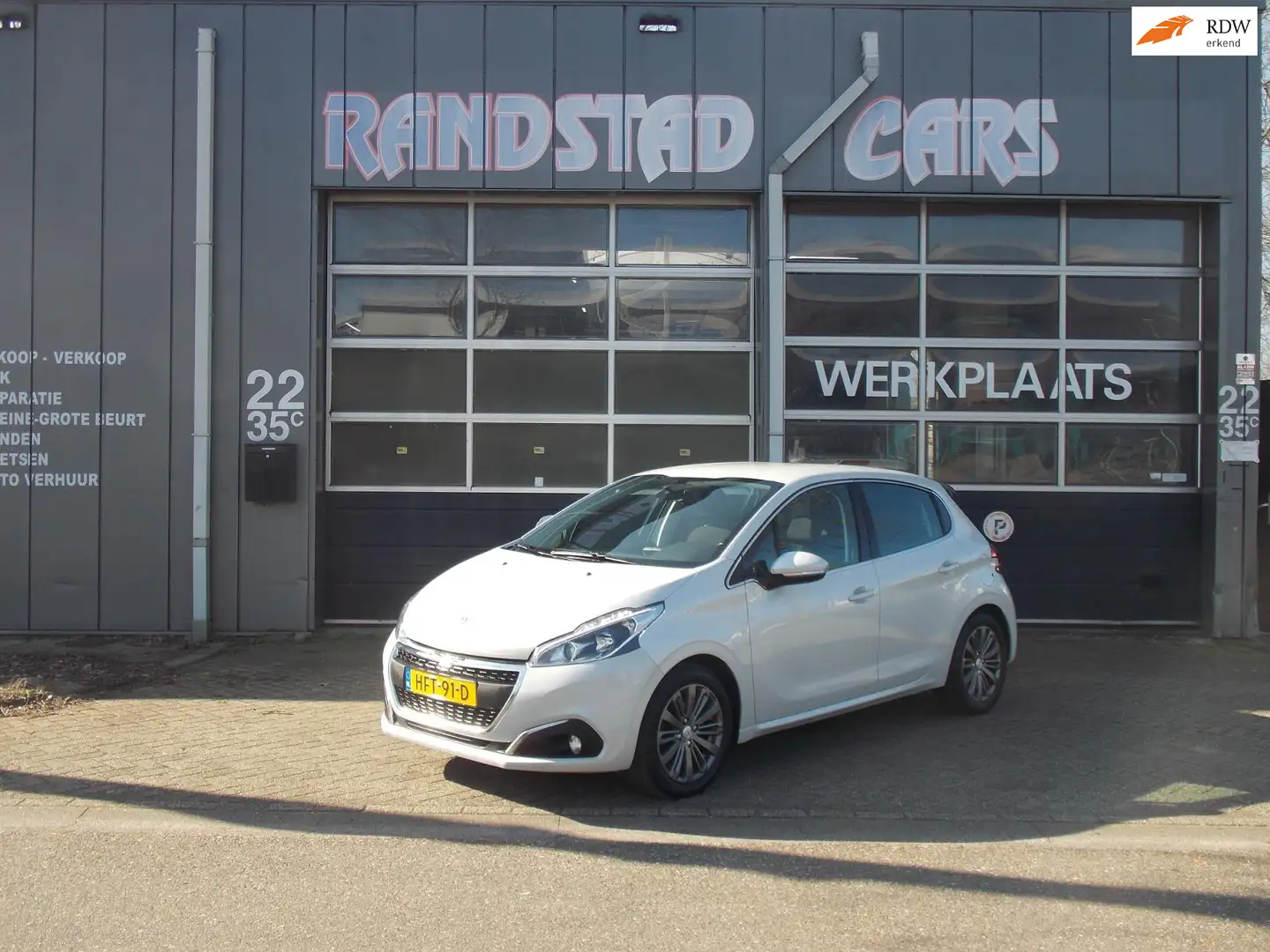 Peugeot 208 1.2 PureTech Tech Edition Automaat Airco Elek Pakk Wit - 1