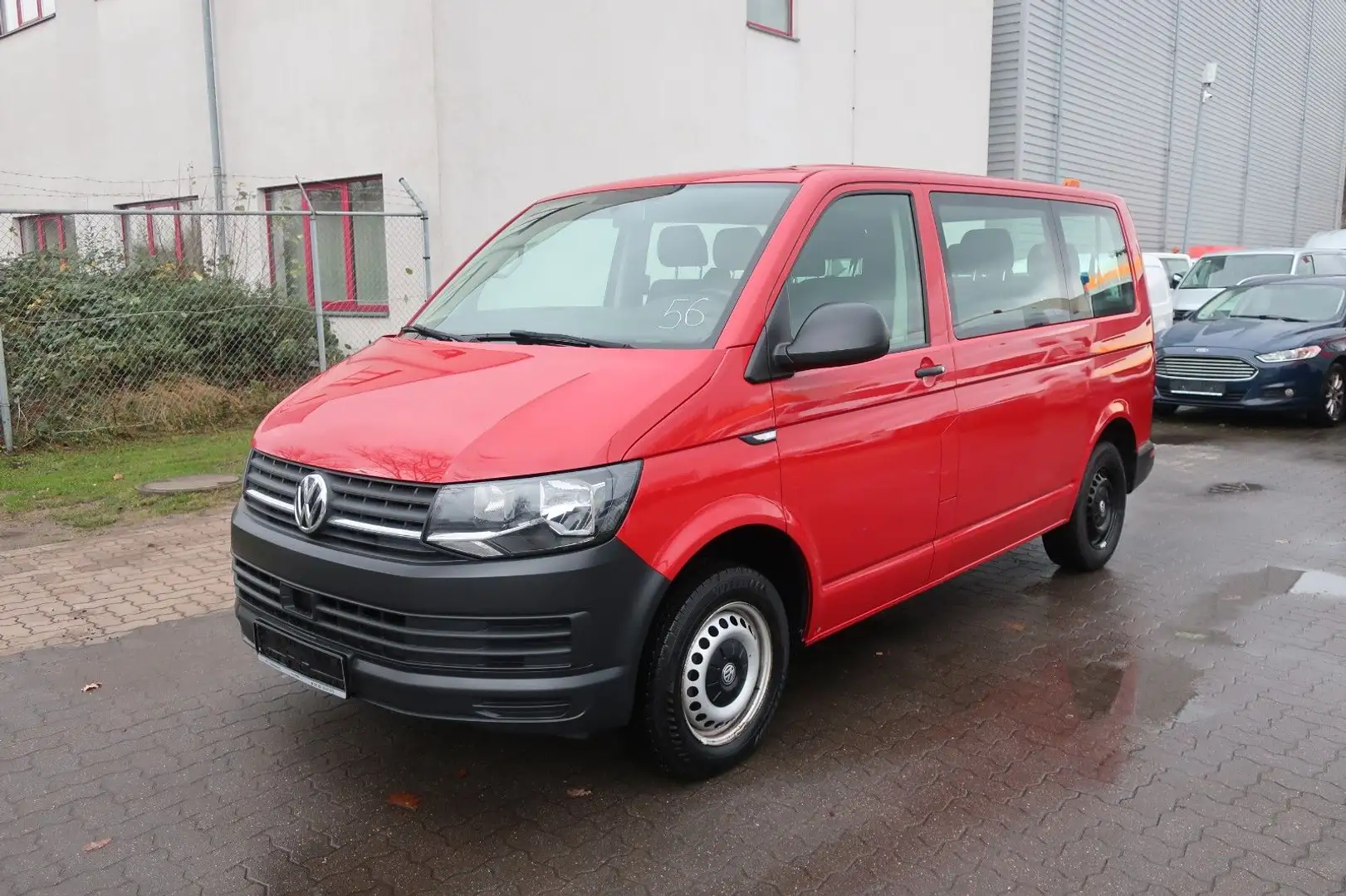 Volkswagen T6 Transporter Klima / 9 Sitze / 1 Hand Červená - 1