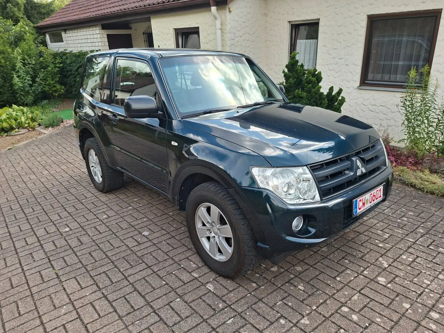 Mitsubishi Pajero 3.2 DI-D Inform Zelená - 1